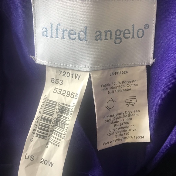 Formal dresses - Picture 2 of 6